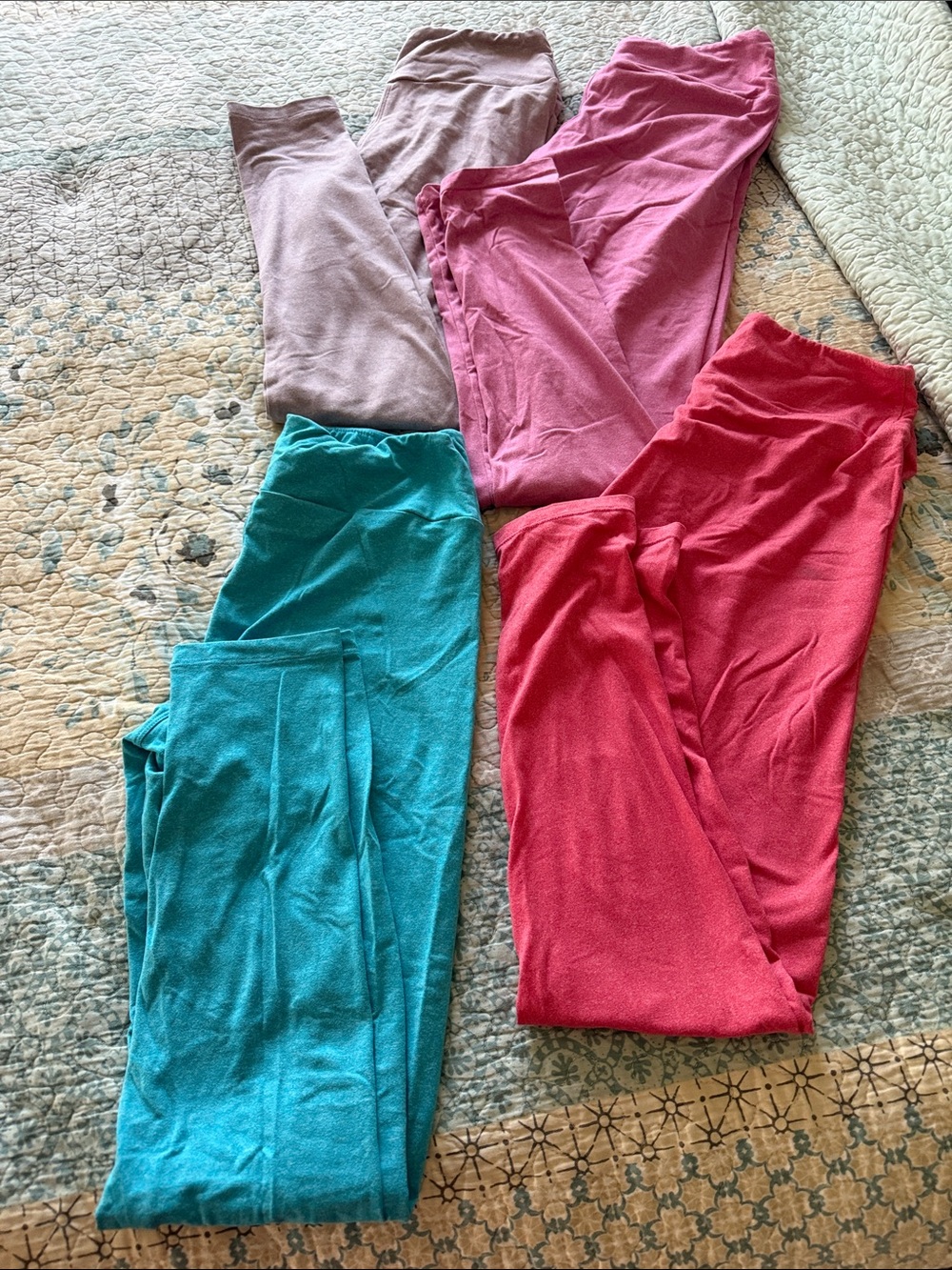 LuLaRoe Leggings Bundle in Teal, Red, Pink, Mauve